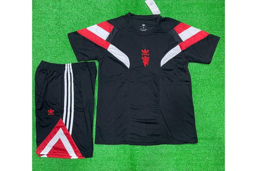 Manchester United Retro Black Red Kit