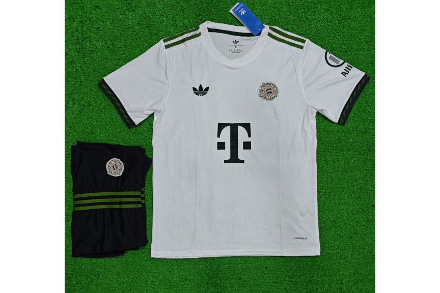Bayern Munich Retro White Kit